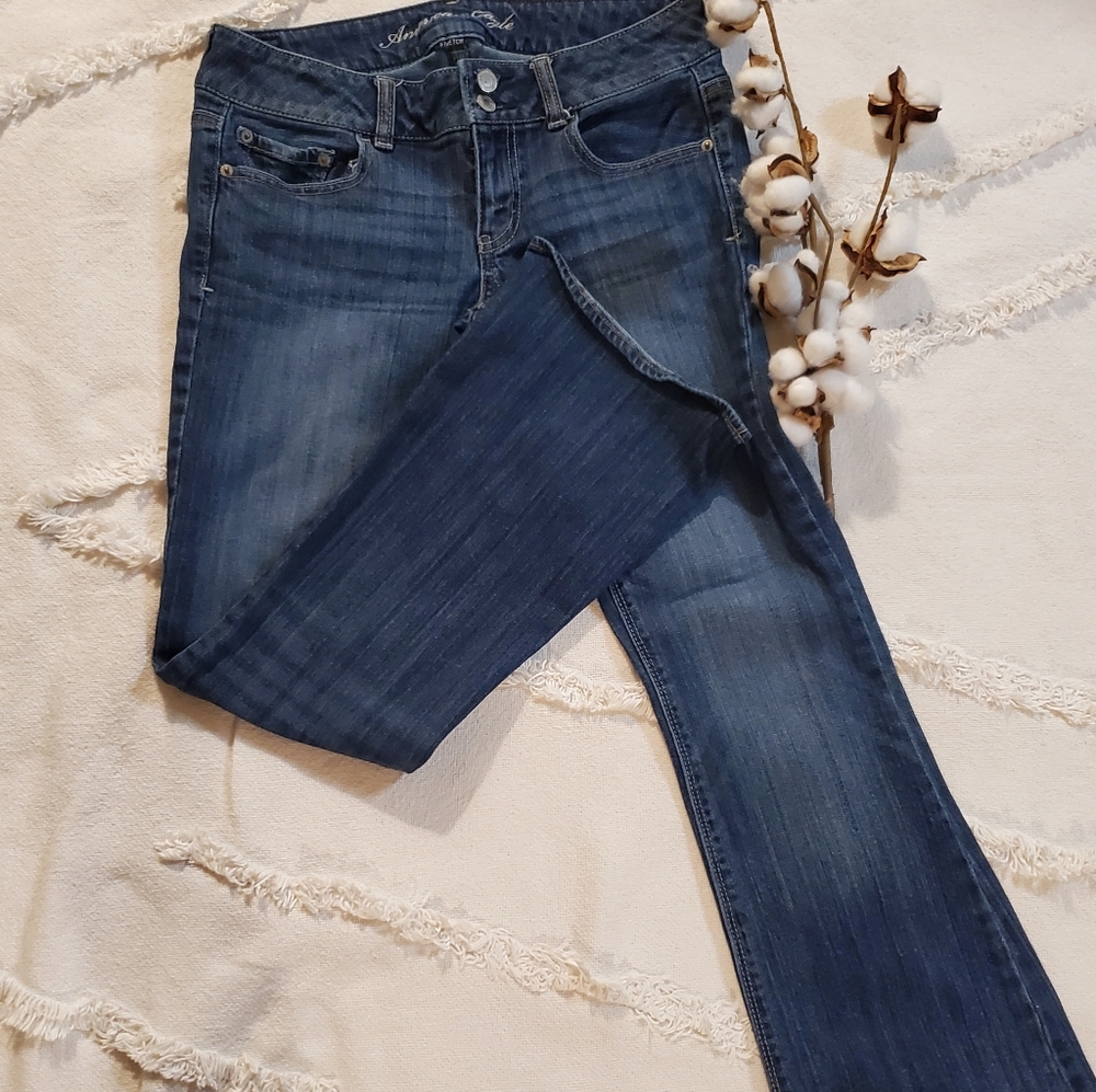 AE Artist jeans